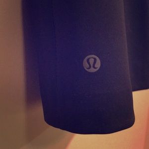 Lululemon black pencil skirt